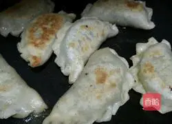 Illustration of how to make homely chive box 8