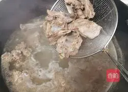 Illustration of how to make white radish stewed lamb chops 2