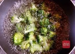 Illustration of how to make braised pork 9