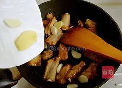 Illustration of how to make sweet and sour pork ribs 14
