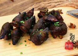 Illustration of how to make roasted pig knuckles 10