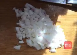 Illustration of how to make tomato and mushroom meat sauce pasta 4