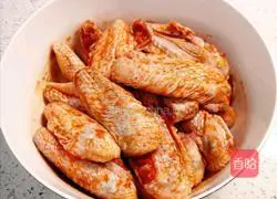 Illustration of how to cook shrimp fins in one pot 1