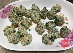 Illustration of how to make chicken breast and vegetable meatballs 3