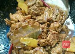 Illustration of how to make fragrant beer duck 12