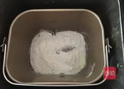 Illustration of how to make pizza crust 3