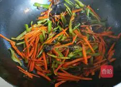 Illustration of how to make fish-flavored shredded pork during the Lantern Festival on the 15th day of the first lunar month 11