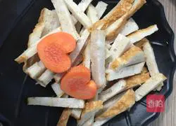 Illustration of how to make fried udon noodles with three shreds of tomato sauce 2