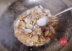 Illustration of how to stir-fry Huajia 8