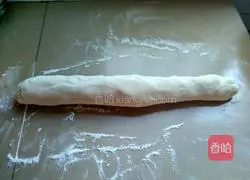 Illustration of how to make salt and pepper hand-pulled biscuits 5