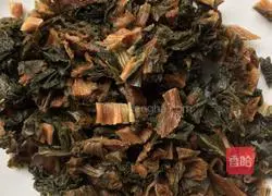 Illustration of Yi family's characteristic salty roasted white rice 2