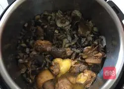 Illustration of how to make chicken stewed with mushrooms 6