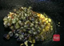 Illustration of Stir-fried Snails 4