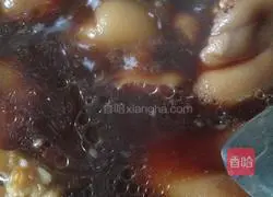 Illustration of how to make rock sugar pig's trotters 8