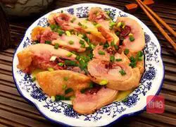 Illustration of how to steam cured chicken legs with potatoes 9