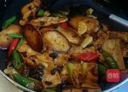  Illustration of how to make vegetarian twice-cooked pork 12