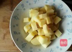 Illustration of making mashed potato and sesame balls 2