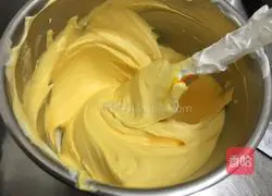 Illustration of how to make a cream cake 3