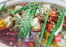 Illustration of how to cook fish in boiling water 5