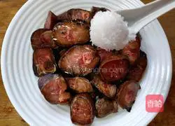 Illustration of how to steam chicken legs with sauce 5