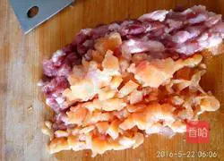 Illustration of making mashed potato minced meatloaf 2