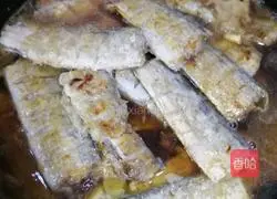 Illustration of three cups of hairtail 8