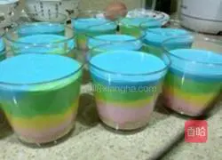 Rainbow Illustration of making mousse cup 5