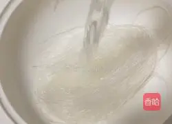 Illustration of how to make steamed squid with vermicelli 1