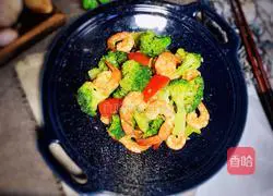 Illustration of how to make fried shrimps with broccoli 11