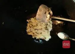 Illustration of how to make pickled cabbage and mashed potatoes 13