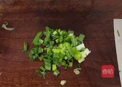 Illustration of how to make baby abalone and taro porridge 1