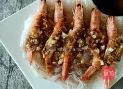 Illustration of how to steam shrimps with garlic vermicelli 13