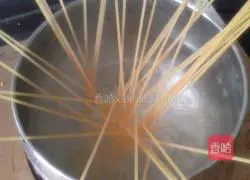 Illustration of how to make tomato sauce pasta 1