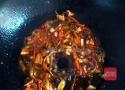 Illustration of homemade pot-wrapped pork 5