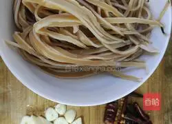 Illustration of how to make fried shredded squid 3
