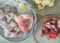 How to make cheese and bacon pasta Illustration 1