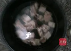 Illustration of how to make sweet and sour pork ribs with minced garlic 1