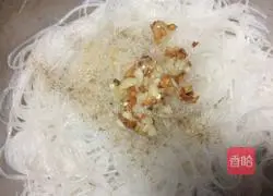 Illustration of how to make steamed scallops with garlic vermicelli 7