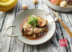 Illustration of stewed herring with winter melon 11