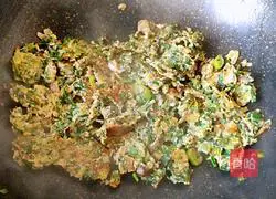 Illustration of how to make scrambled eggs with dandelions 11