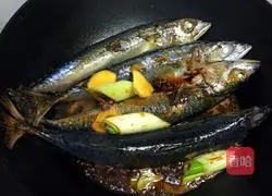 Illustration of home-style stewed mackerel 5