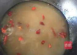 Illustration of braised loach in sauce 6