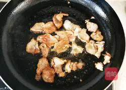 Illustration of how to make fried meat with celery 9