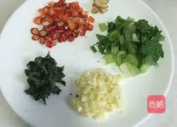 Illustration of spicy stir-fried snails 2