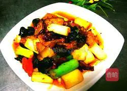 Illustration of how to cook twice-cooked pork with green onions 14