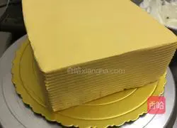 Illustration of how to make a cream cake 4