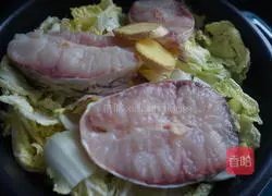 Illustration of how to cook herring stewed with cabbage 7