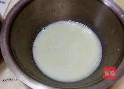 Illustration of how to make yogurt mango mousse 6