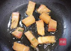 Illustration of how to make pan-fried fish fillet and braised tofu 8