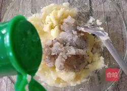 Golden Cheese Shrimp Balls (Oven Version) Recipe Illustration 10